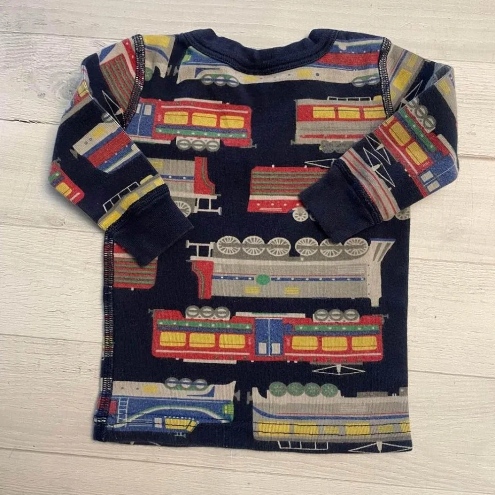 Hanna‎ Andersson baby train pajamas 3-6 months